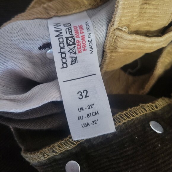 Boohoo Man 2 Tone Brown ' Skull Leg Print ' Corduroy Jeans (32) - Picture 11 of 11